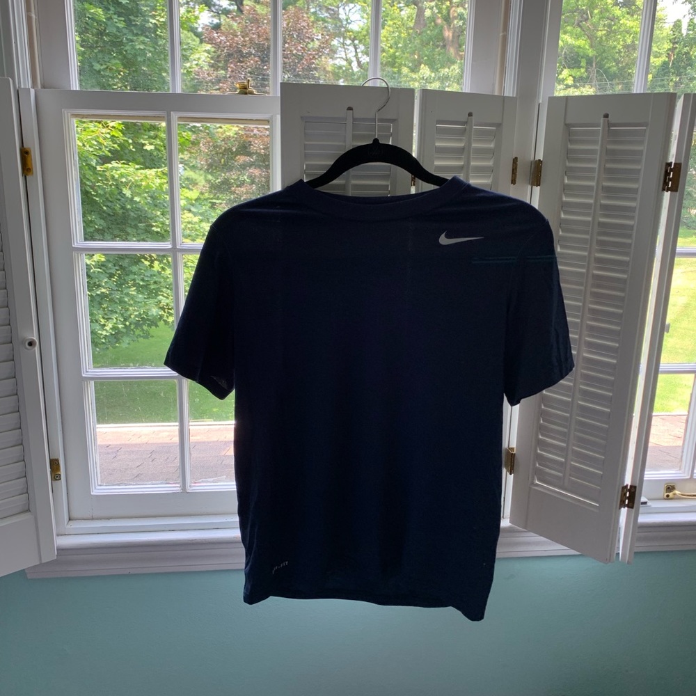 Navy Nike dry-fit tshirt
